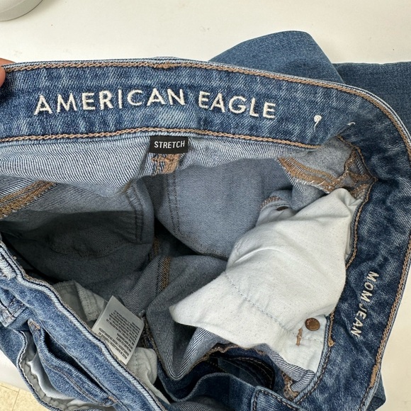 AE stretch mom jeans size 10 L - Picture 3 of 6